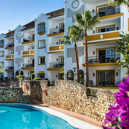 Apartmanhotel Ona Alanda Club 4*