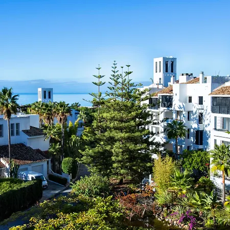 Ona Alanda Club Aparthotel 4*