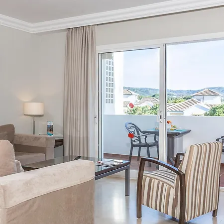 Apartmanhotel Ona Alanda Club 4*