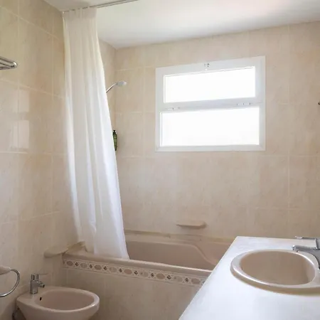 Ona Alanda Club Aparthotel 4*