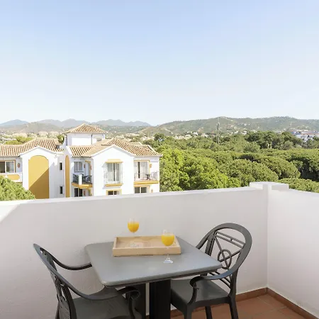 Ona Alanda Club Aparthotel 4*
